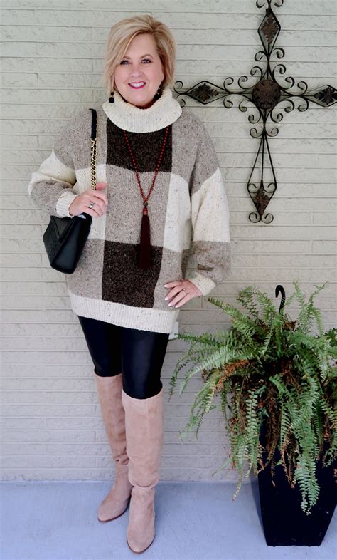 oversized sweater and leggings outfit.